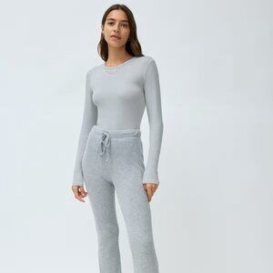 Aritzia Long Sleeve Sz S Mirror Blue EUC Excellent Used Condition Light Blue